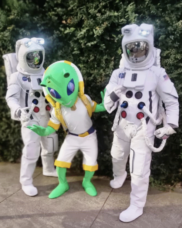 Astronautas e ET - Imagem 3