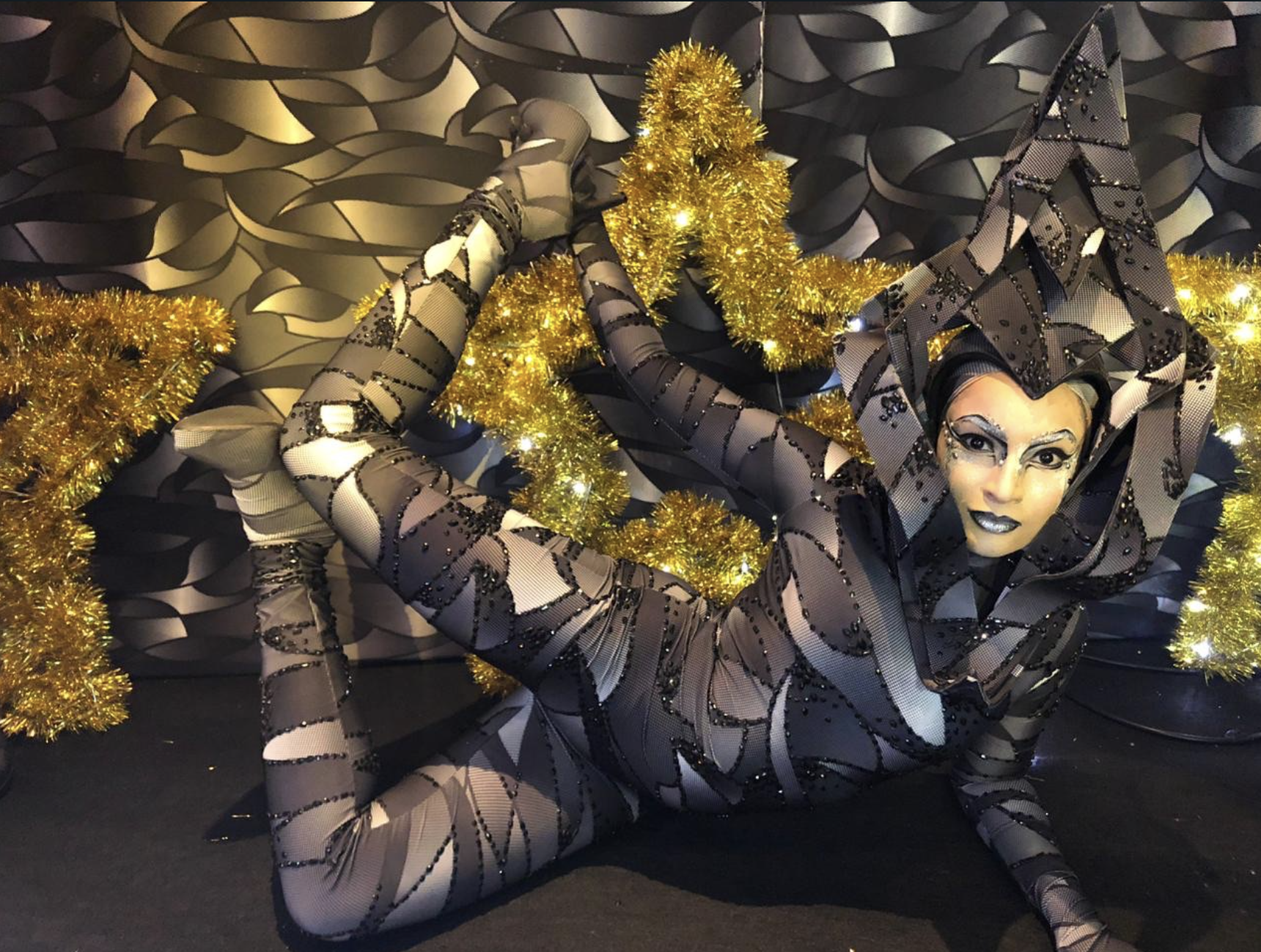 Gray Illusion - Imagem 4